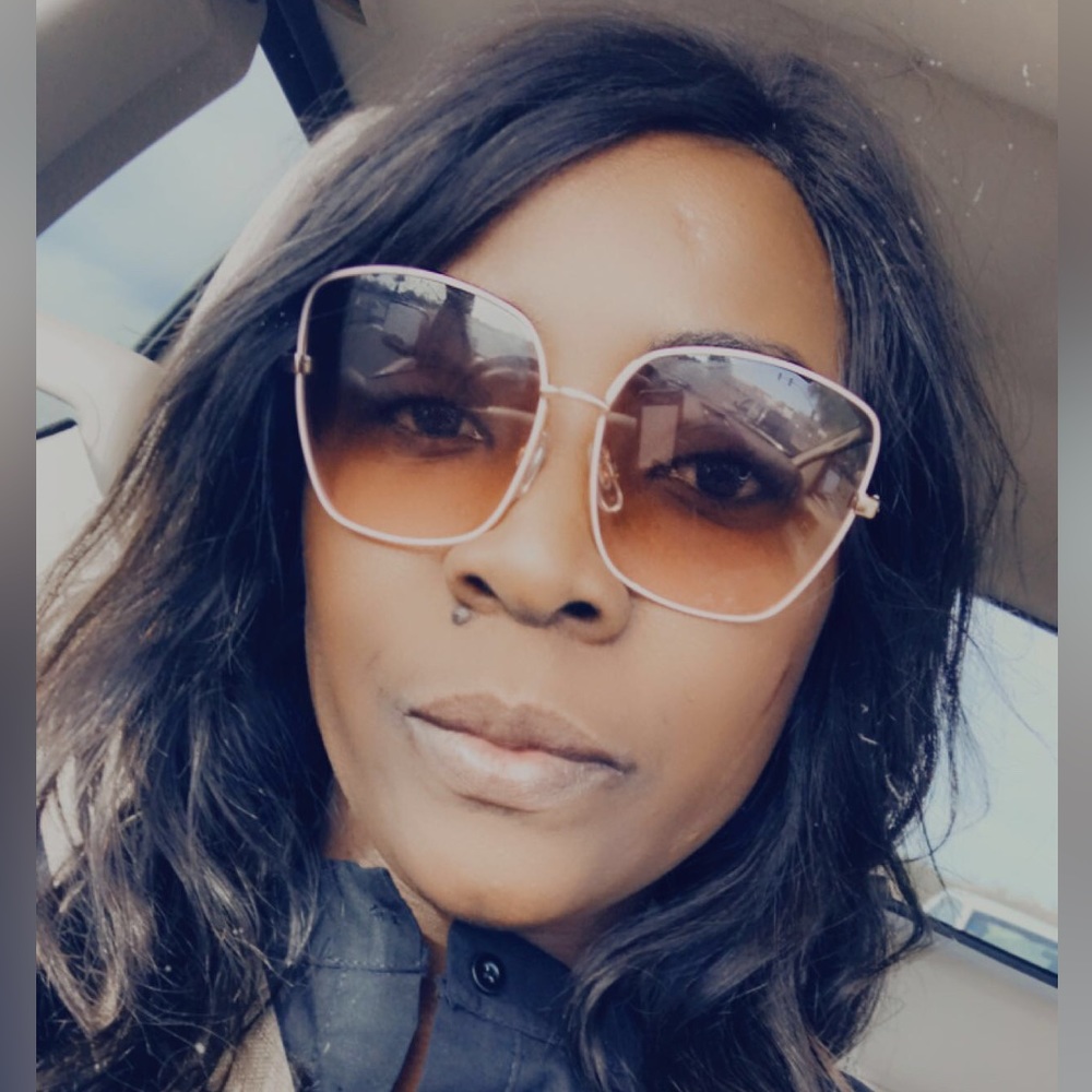 Meet your Posher, Perfectlygraced